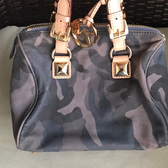 Vintage Michael Kors Camouflage Grayson Tote Bag. - Picture 10 of 13